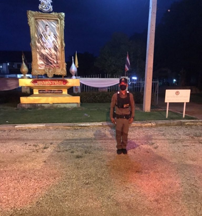 ร.ต.ต.เก้า  ฉัตรเมธิน รอง สว.(ป) สภ.ทรงธรรม ปฏิบัติหน้าที่ร้อยเวร 20 พร้อมสายตรวจรถยนต์ ออกตรวจในเขตพื้นที่รับผิดชอบ